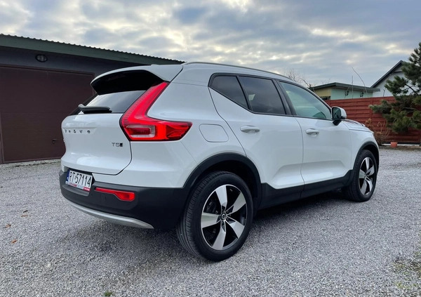 Volvo XC 40 cena 120000 przebieg: 41000, rok produkcji 2020 z Warszawa małe 436